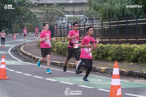Race photo from Smartfren Run 2025 