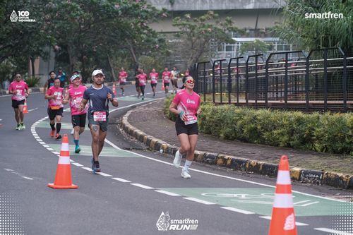 Race photo from Smartfren Run 2025 