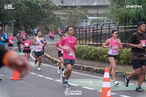 Race photo from Smartfren Run 2025 
