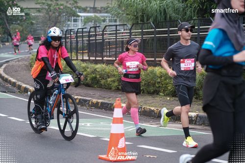 Race photo from Smartfren Run 2025 