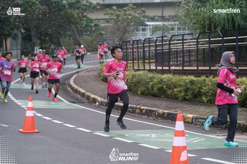 Race photo from Smartfren Run 2025 