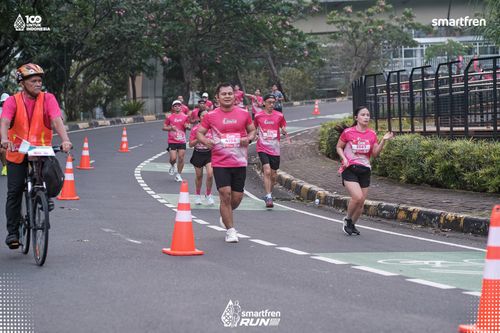 Race photo from Smartfren Run 2025 