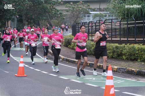 Race photo from Smartfren Run 2025 