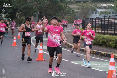 Race photo from Smartfren Run 2025 