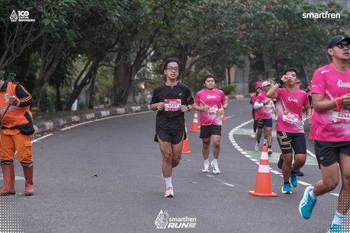 Race photo from Smartfren Run 2025 