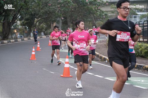 Race photo from Smartfren Run 2025 