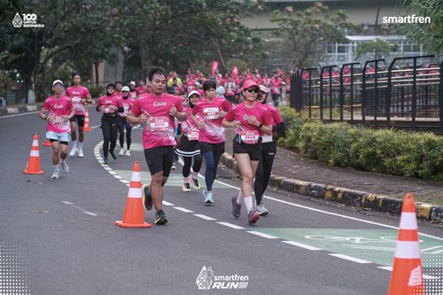 Race photo from Smartfren Run 2025 