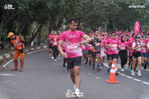 Race photo from Smartfren Run 2025 