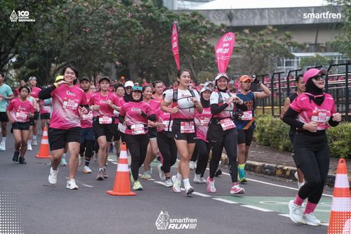 Race photo from Smartfren Run 2025 