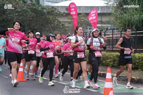 Race photo from Smartfren Run 2025 