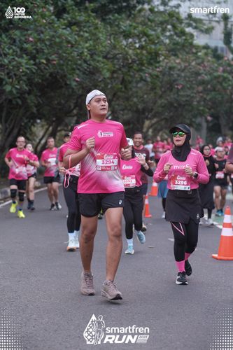 Race photo from Smartfren Run 2025 