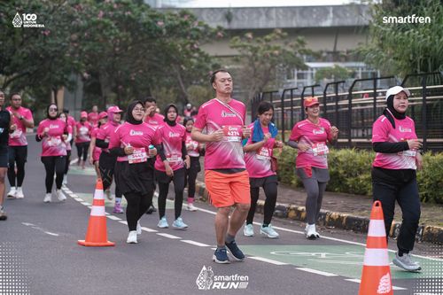 Race photo from Smartfren Run 2025 