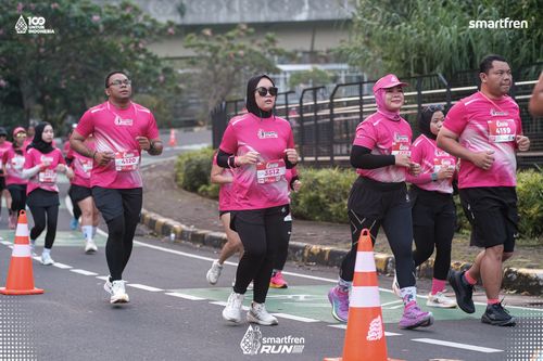 Race photo from Smartfren Run 2025 