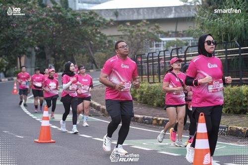 Race photo from Smartfren Run 2025 