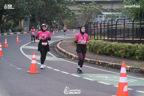 Race photo from Smartfren Run 2025 
