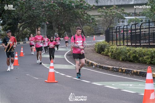 Race photo from Smartfren Run 2025 