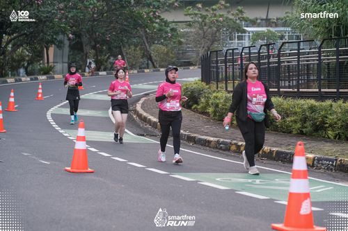 Race photo from Smartfren Run 2025 