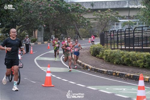 Race photo from Smartfren Run 2025 