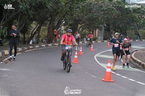 Race photo from Smartfren Run 2025 