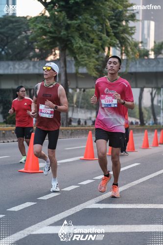 Race photo from Smartfren Run 2025 