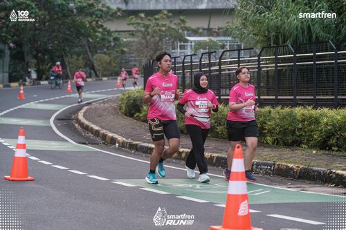 Race photo from Smartfren Run 2025 