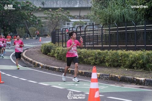 Race photo from Smartfren Run 2025 