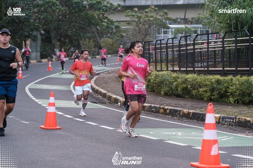 Race photo from Smartfren Run 2025 