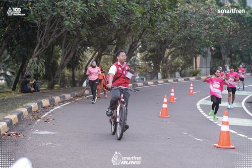 Race photo from Smartfren Run 2025 