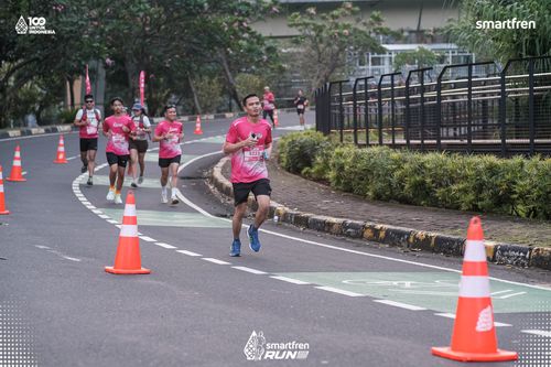 Race photo from Smartfren Run 2025 
