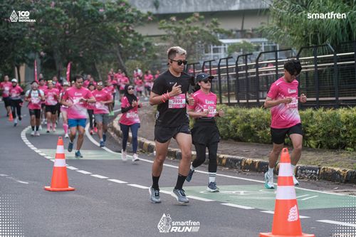 Race photo from Smartfren Run 2025 