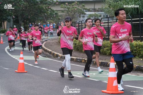 Race photo from Smartfren Run 2025 