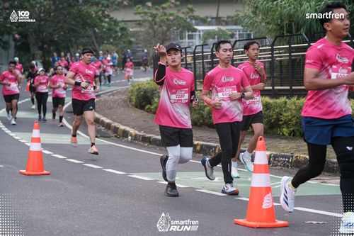 Race photo from Smartfren Run 2025 