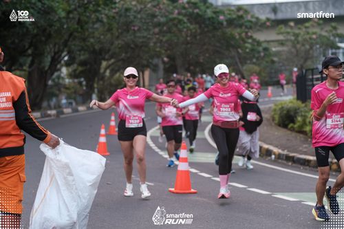 Race photo from Smartfren Run 2025 