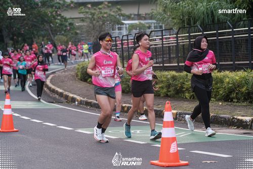 Race photo from Smartfren Run 2025 
