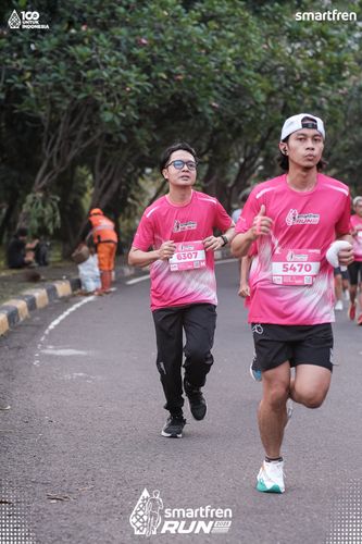 Race photo from Smartfren Run 2025 
