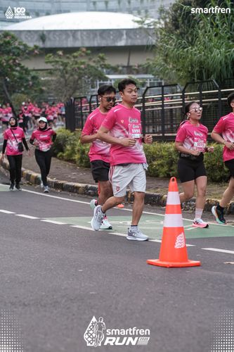 Race photo from Smartfren Run 2025 