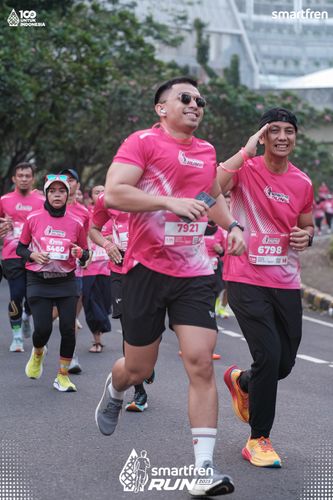 Race photo from Smartfren Run 2025 