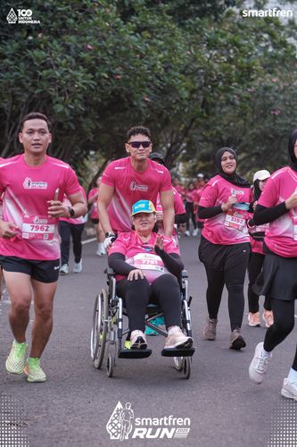 Race photo from Smartfren Run 2025 