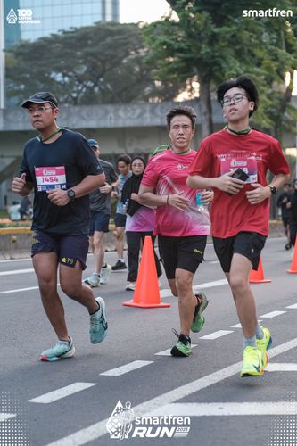 Race photo from Smartfren Run 2025 