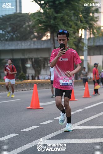 Race photo from Smartfren Run 2025 