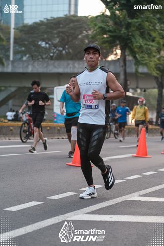 Race photo from Smartfren Run 2025 