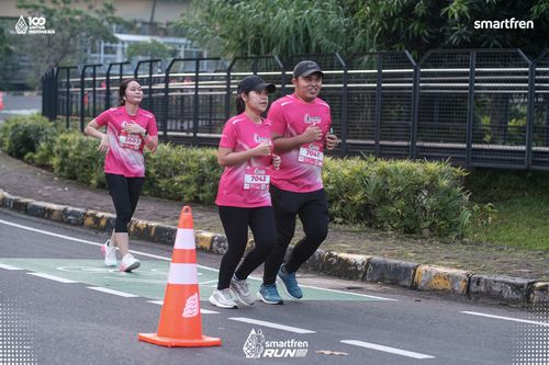 Race photo from Smartfren Run 2025 