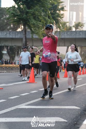 Race photo from Smartfren Run 2025 