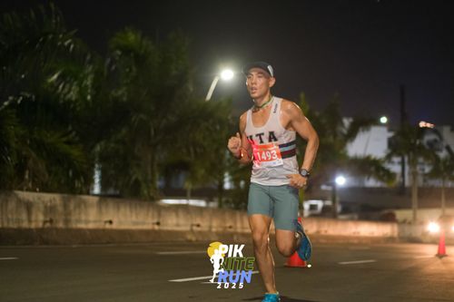 Race photo from PIK NITE RUN 2025