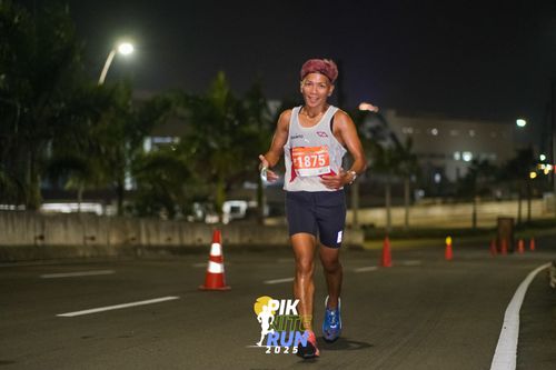 Race photo from PIK NITE RUN 2025
