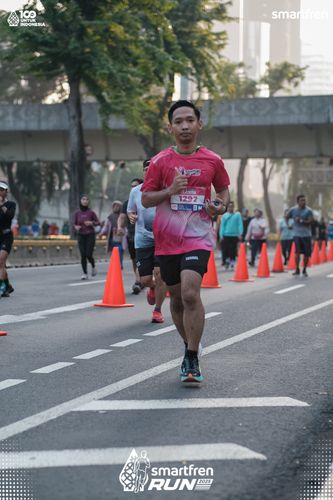 Race photo from Smartfren Run 2025 