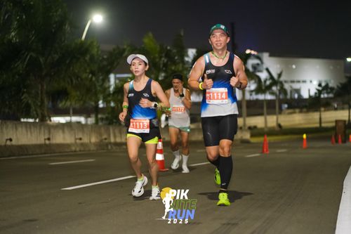 Race photo from PIK NITE RUN 2025