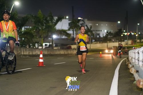Race photo from PIK NITE RUN 2025