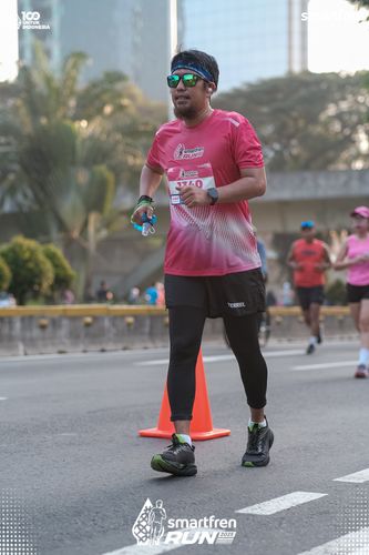 Race photo from Smartfren Run 2025 