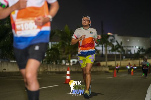 Race photo from PIK NITE RUN 2025